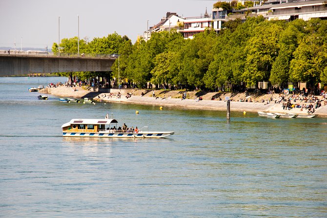 1 Hour express walk of Basel with a Local - Basel Minster brings the biggest visual payoff