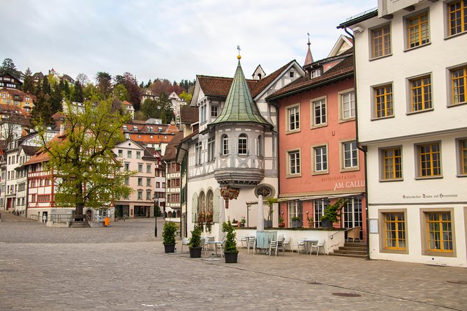 1 Hour Express Walk of St. Gallen with a Local - The red square and the city’s visual character