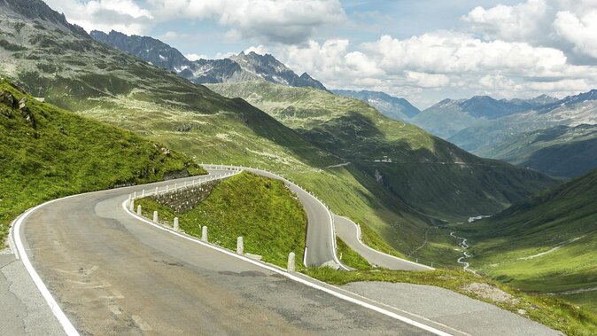 6-Day Drive 9 Swiss Passes, Glacier Express Route +Stelvio, Italy - What this Porsche Alpine tour really offers