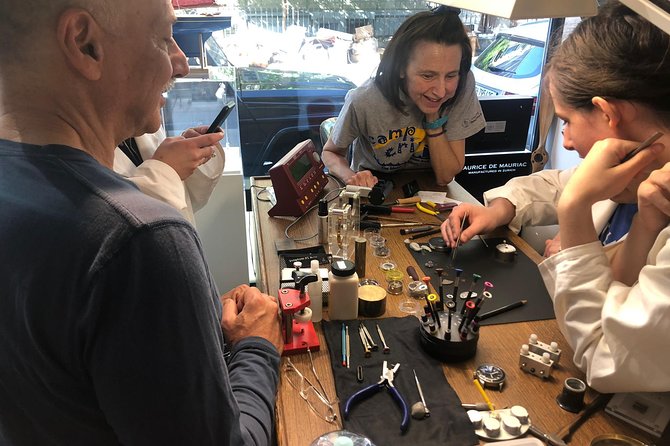 À Maurice Watch Workshop in Zurich - What the $434.75 price includes