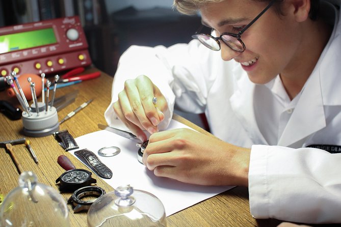 À Maurice Watch Workshop in Zurich - Who will enjoy this most