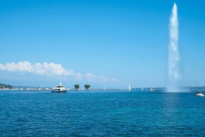 Audioguided sightseeing cruise of Geneva - Pierre du Niton and the Jet d’Eau
