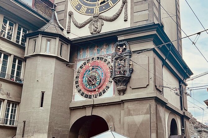 Beautiful Bern's Legends: A Self-Guided Audio Tour - Rathaus and the working city behind the facades