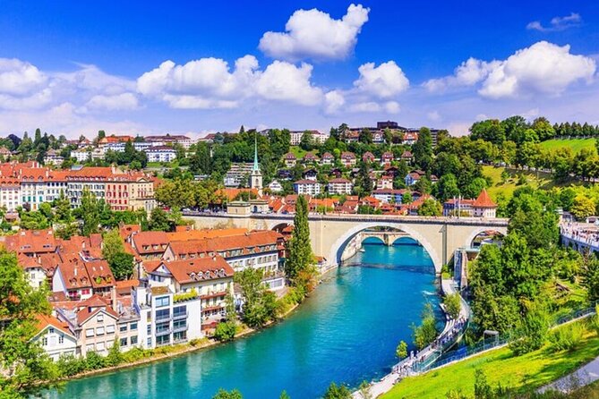 Bern Highlights and Hidden Gems Walking Tour With A Guide - Starting at Bahnhofplatz and Bundesplatz