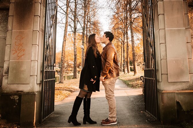Bern Private Photoshoot with Optional Picnic by the River - Key points at a glance