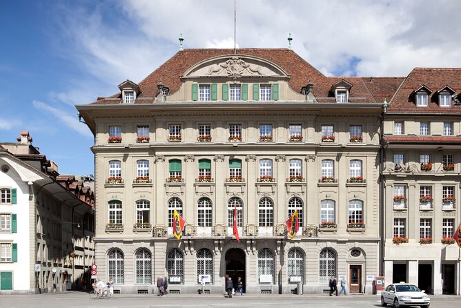 Bern : Private Walking Tour with a Local Guide (Private tour) - Meeting at your hotel, then walking the city