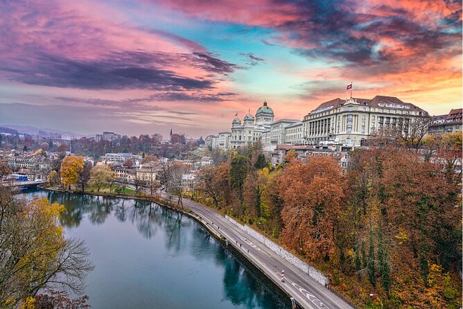 Bern : Private Walking Tour with a Local Guide (Private tour) - From the Zytglogge to Bern Münster