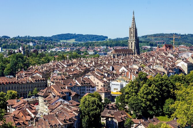 Bern Walking Tour: Explore Top Sights & Hidden Gems - Bern Cathedral and its Gothic details