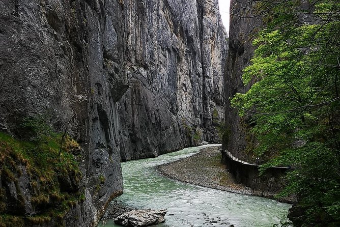 Best of Bernese Oberlands from Luzern - Lauterbrunnen turns the road into a postcard