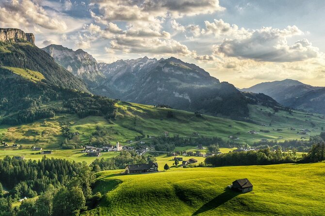 Breathtaking Private Hike with a Local Swiss Expert (1 day trip) - A Swiss picnic instead of a rushed restaurant stop