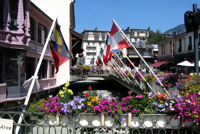 Chamonix Day Trip and Geneva City Tour - Riding the Aiguille du Midi to 3,842 meters