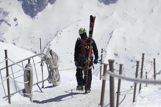 Chamonix Ski Day from Geneva with Optional Aiguille du Midi - What the local assistant does, and does not do