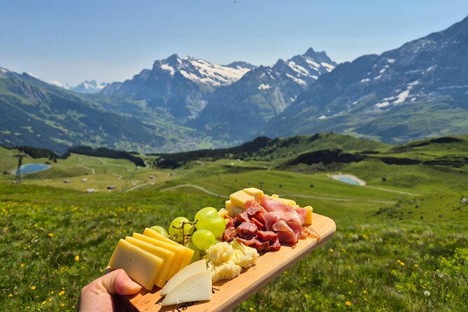 Cheese and chocolate on mountain summit - A picnic between Grindelwald and Lauterbrunnen