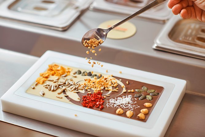 Chocolate factory Individual experience tour - Tasting several types of chocolate