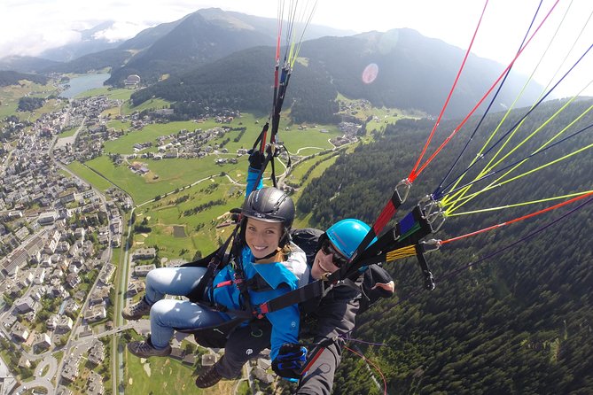 Davos Paragliding Private Tandem Pilot Half Day - The calm part begins after takeoff
