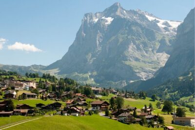 Day trip to Swiss Villages from Zurich – Small Group Tour by Car