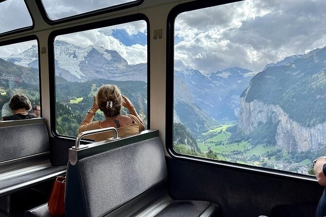 Easy countryside tour in Swiss Alps - kids friendly - The local farm shop and the cash tip you need