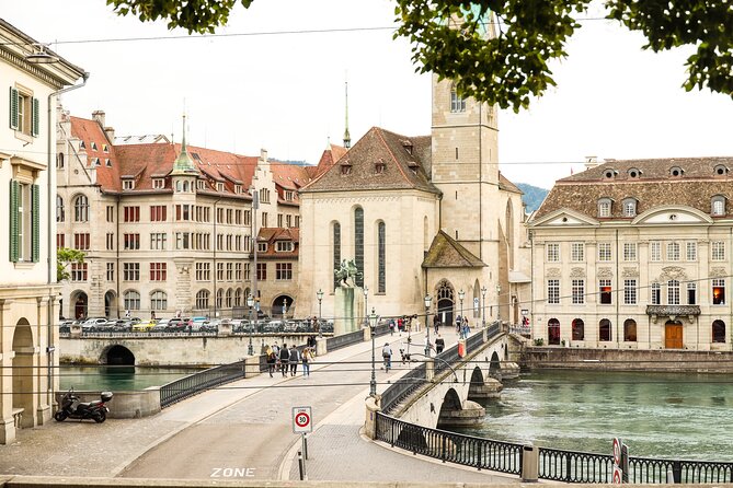 Einstein in Zurich: Walk in Time Exploration Game and Tour - Who will enjoy this private Zurich game