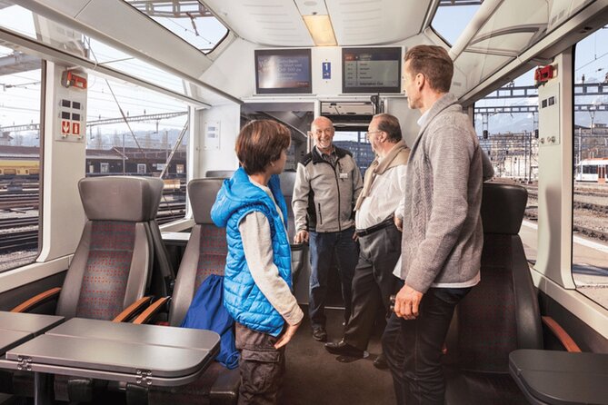 Exclusive Panoramic Train Journey though the Heart of Swiss - Brienz and the lake in one hour