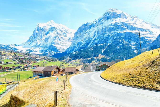 Experience Swiss Countryside on a Private Tour by Car from Zurich - Aussichtspunkt Chälrütirank and the first mountain views