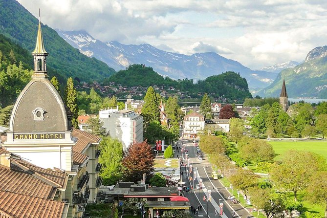 Explore Interlaken in 60 minutes with a Local - Starting at Marktgasse and Interlaken Tourismus