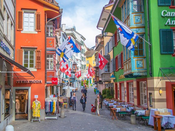 Explore Zurich in 60 minutes with a Local - What the local guide adds