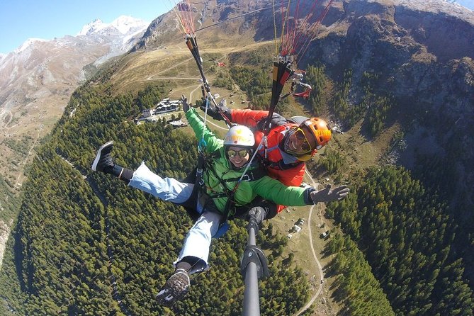 FLYMATTERHORN VIP Paragliding from Zermatt, With Matterhorn View - Why the private format matters