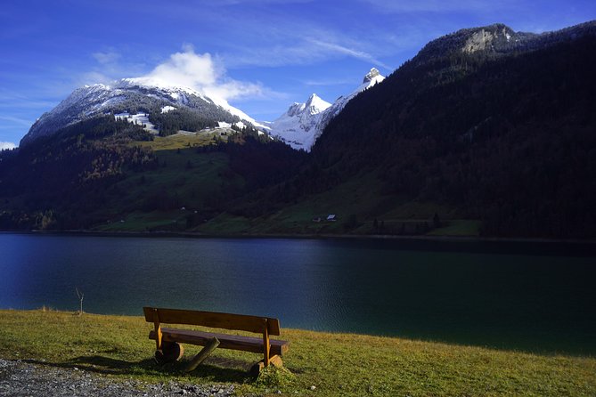 From Zurich: Breathtaking waterfall and lakes private tour - Diesbachfall and the force of three drops