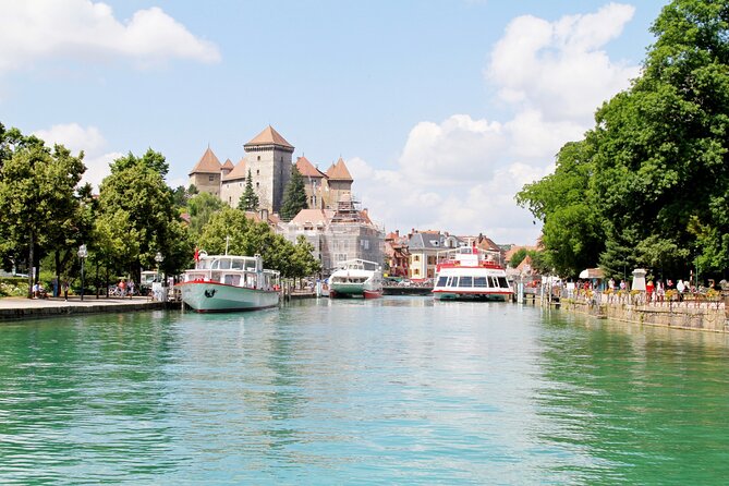 Full-Day Private Tour from Geneva to Annecy - Three hours around Lake Annecy