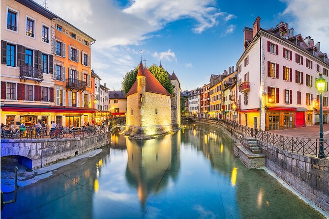 Full-Day Private Tour from Geneva to Annecy - Annecy Old Town and its canals