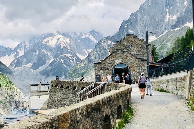 Geneva Day Trip to Mont Blanc glacier and 3860m Top - The guide and the pace of the day