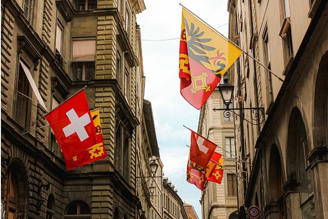 Geneva Private Custom Walking Tour With A Guide (Private Tour) - What the guides add, and where the risk lies