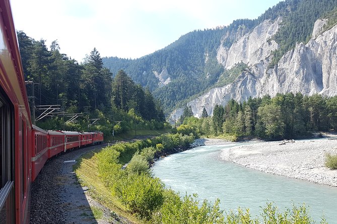 Glacier Express Panoramic Train Round Trip in one Day Private Tour from Luzern - The Rhine Gorge from a panoramic carriage