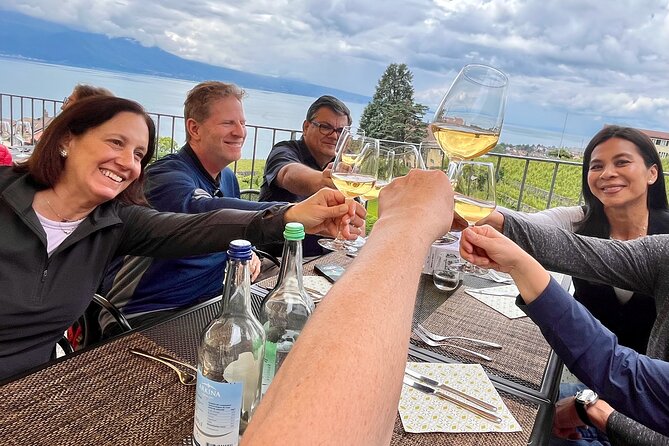 Gourmet Food and Wine Tasting Walk in Lavaux - Walking the Lavaux vineyard terraces from Cully