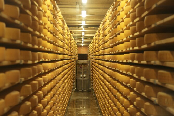 Gruyères, Cheese Factory & Maison Cailler Day Trip from Bern - Maison Cailler and the sweetest hour and a half