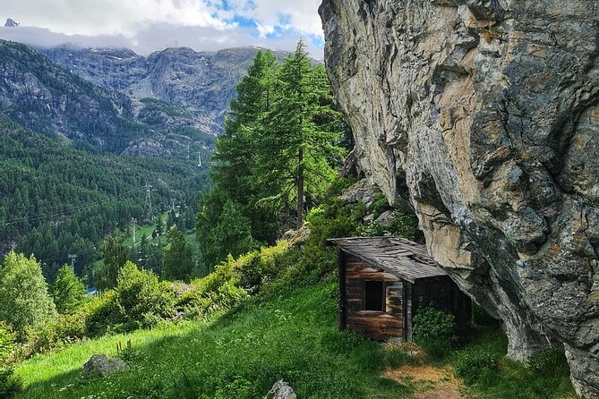 Guided Hiking Half Day in Zermatt - Stellisee and the famous reflection