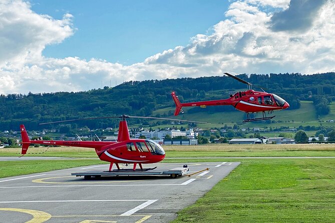 Helicopter tour to the Stockhorn mountain, with great view to the Swiss Alps - The Bernese Alps from the cockpit