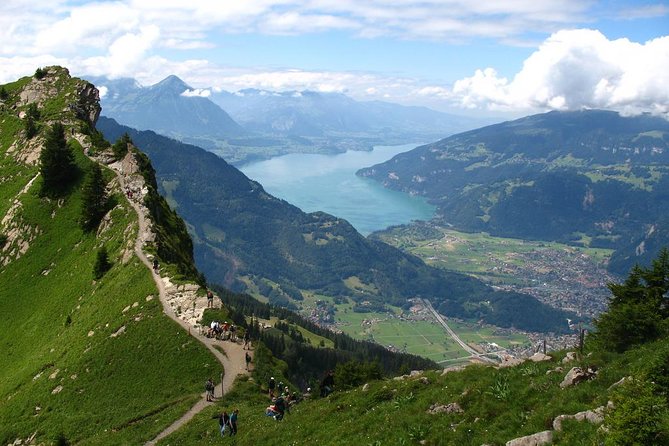 (KTL361) - Interlaken day trip by bus from Lausanne - The road to Interlaken