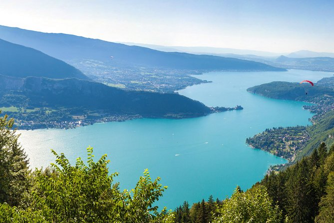 Lake Annecy Private Day Trip from Geneva - Lake Annecy, canals, boats, and mountain water