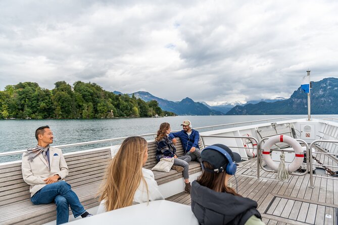 Lake Lucerne Panoramic Sightseeing Cruise - Drinks, snacks, and the onboard atmosphere
