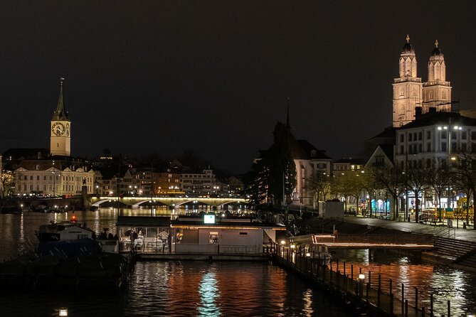 Lake Zurich mini boat tour / by night! - The return trip and the chance to steer