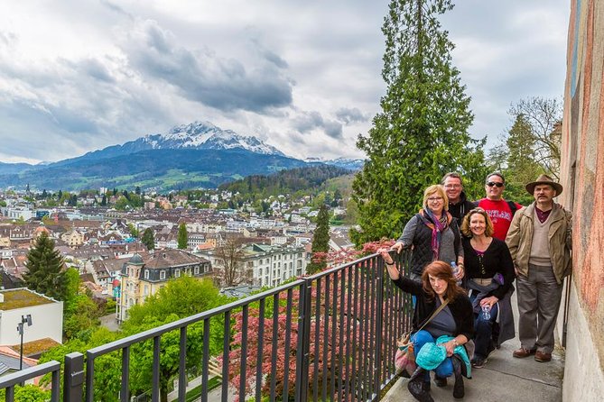 Lucerne Best Guided Walks - Chapel Bridge, paintings, and the Reuss River
