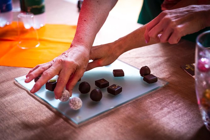 Lucerne CH Experience: Cheese, Chocolate, Chapel Bridge & Château - A tasty way to get your bearings in Lucerne