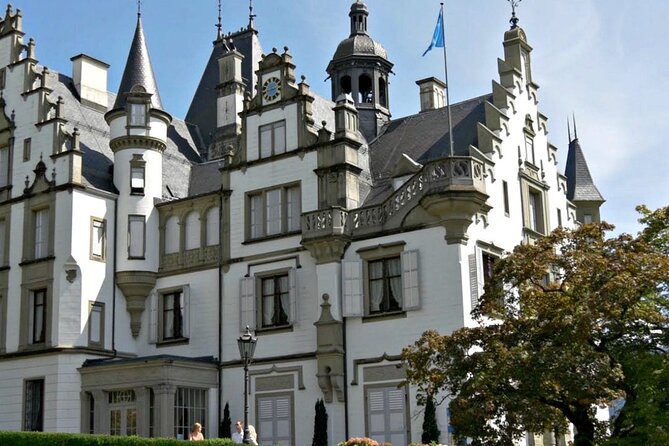 Lucerne Lakeside and Villas Private Walking Tour - St. Charles Hall and Rolf Brem’s statues