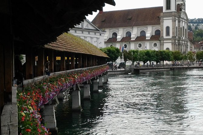Lucerne Private City Walk and Lake Cruise Day Trip from Zürich - Lucerne’s old town and Renaissance town hall