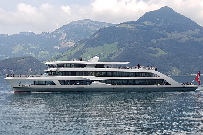 Lucerne Private City Walk and Lake Cruise Day Trip from Zürich - Schweizerhofquai and Schwanenplatz