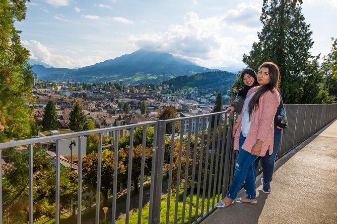 Lucerne Private Walking Tour with a castle visit! - Chapel Bridge and the Wasserturm