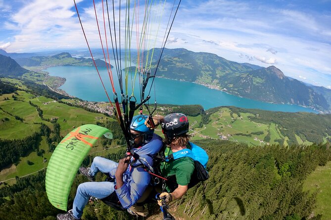 Luzern / Lucerne Professional Paragliding Tandem Flights - Small Groups Make the Day Easier