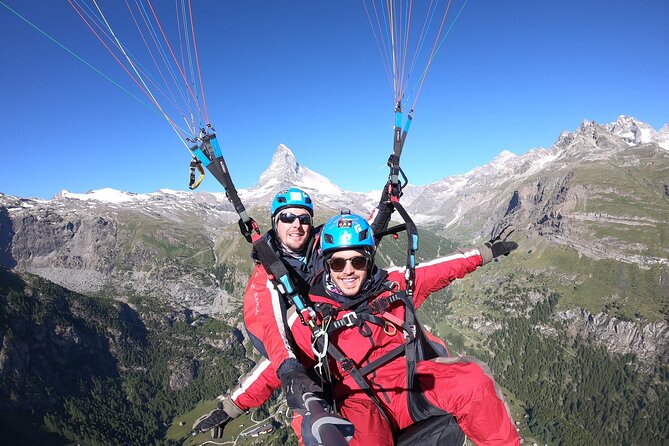 Matterhorn Paragliding flight in Zermatt (20-25min) - A first flight that feels controlled, not chaotic