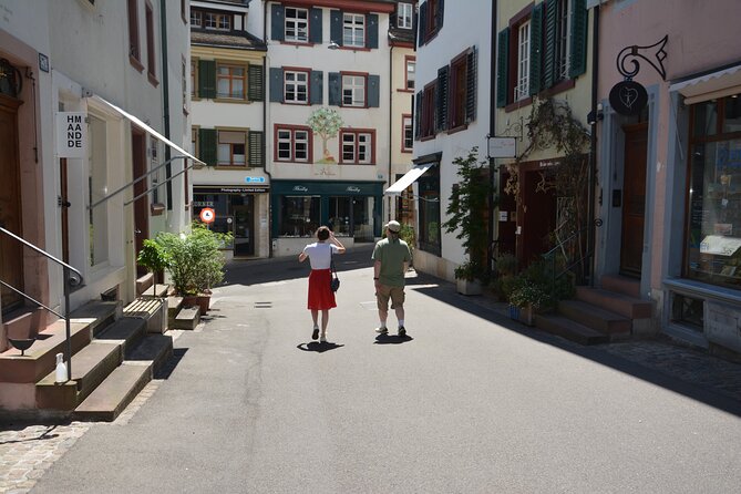 Moments in Basel: Personalized Tour & Photo Session - A quiet pause at Basel’s Botanical Garden